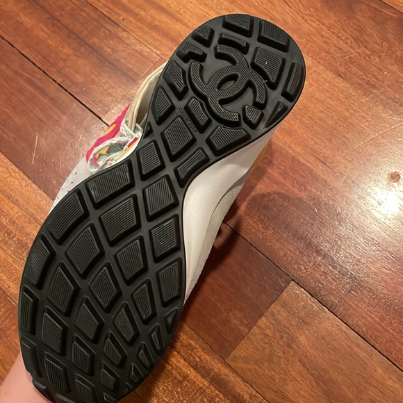 Authentic vintage Chanel sneakers - Picture 4 of 4